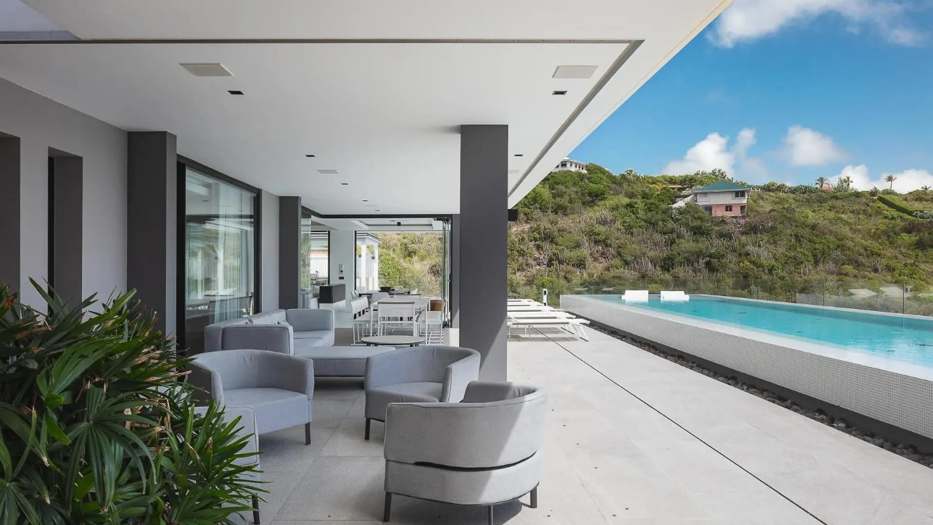 Four-Bedroom Villa with Pool and Fitness Room Marigot