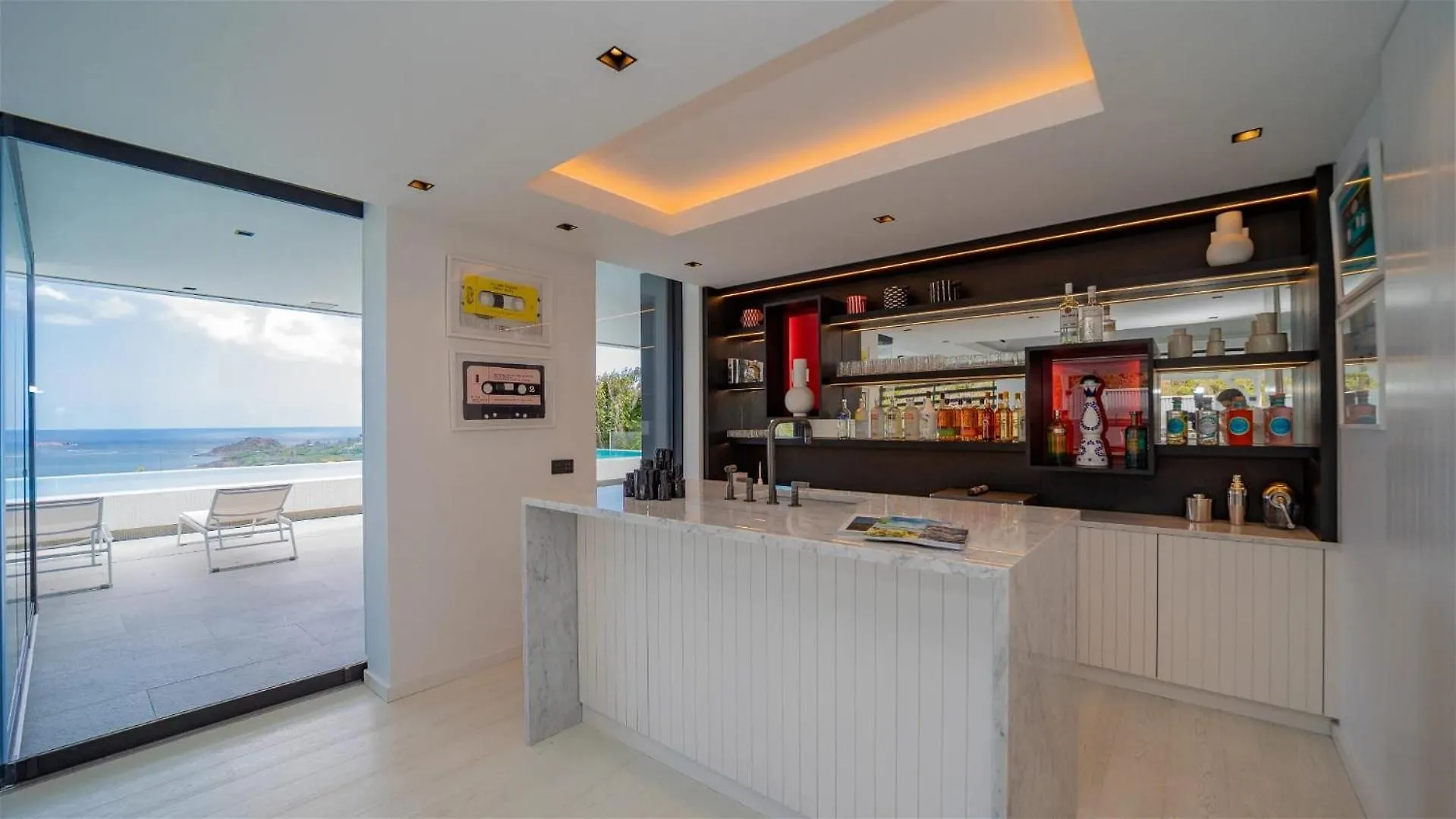 Four-Bedroom Villa with Pool and Fitness Room Marigot سانت بارتيليمي