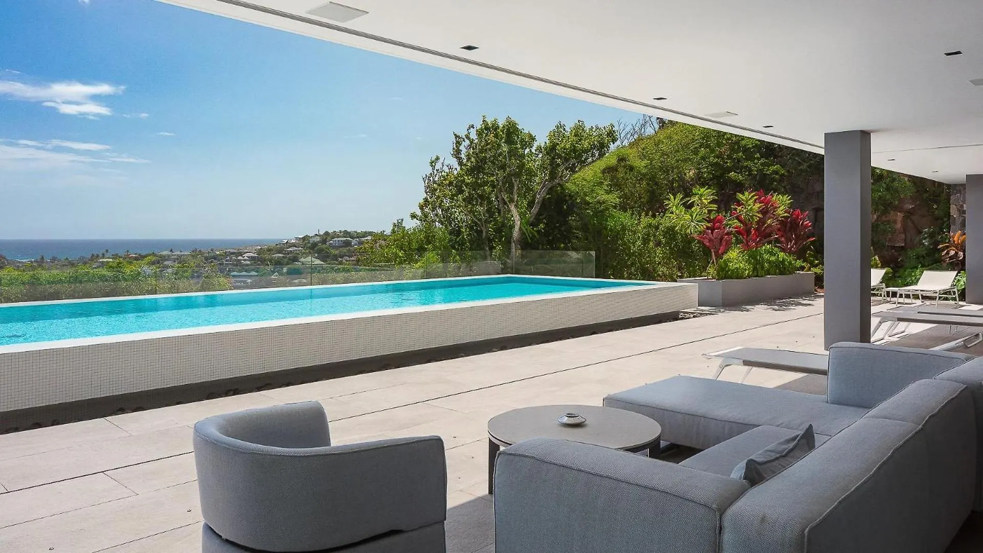 Four-Bedroom Villa with Pool and Fitness Room Marigot