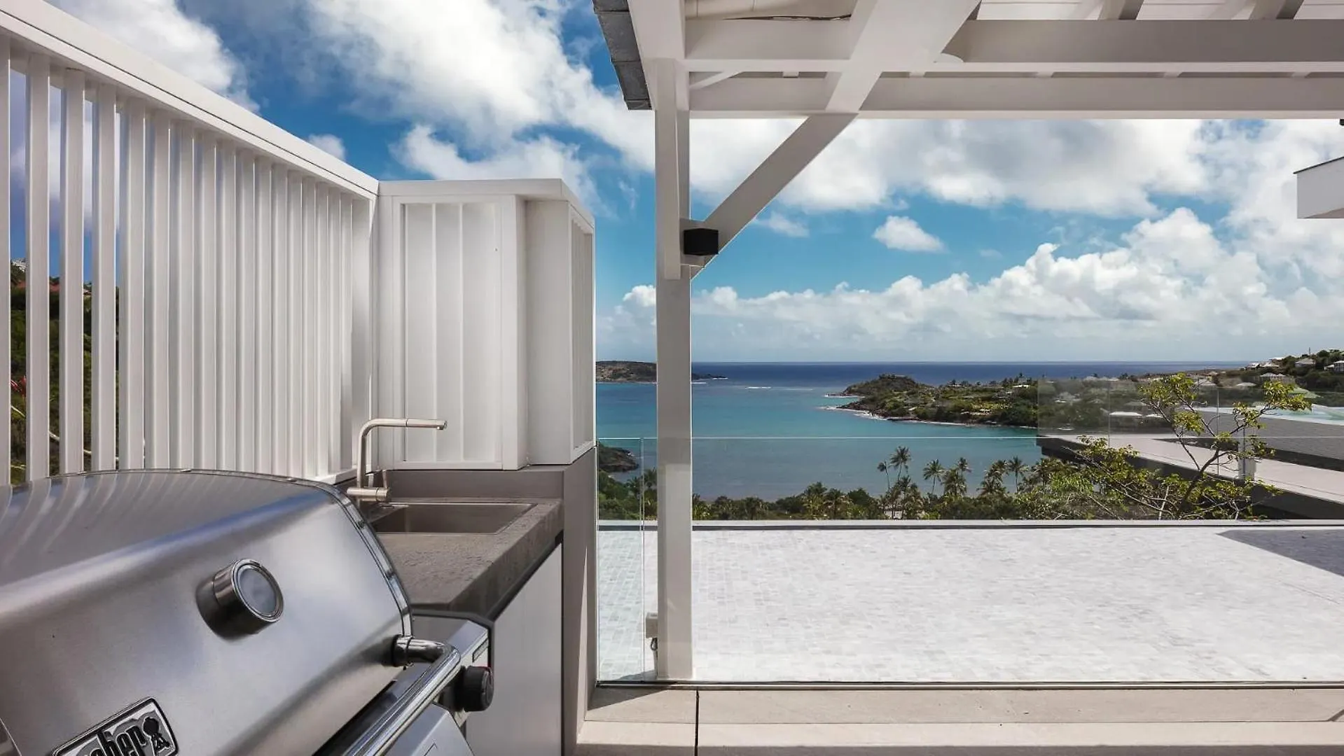 Four-Bedroom Villa with Pool and Fitness Room Marigot سانت بارتيليمي